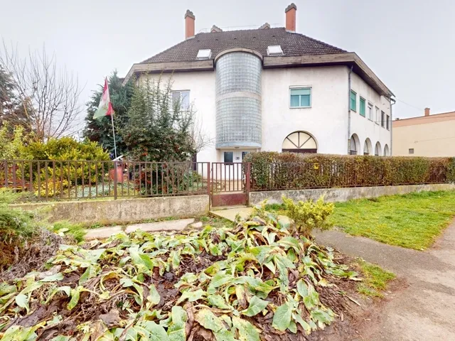 Eladó lakás Tiszavasvári 115 nm