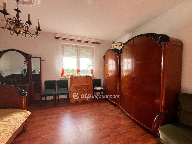 Eladó ház Tiszaeszlár 104 nm