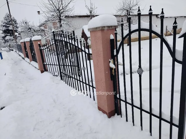 Eladó ház Kölcse 56 nm