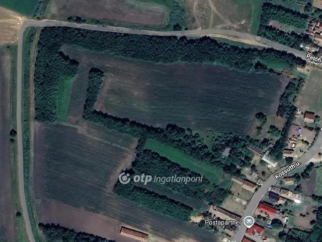 Eladó telek Beszterec 30125 nm