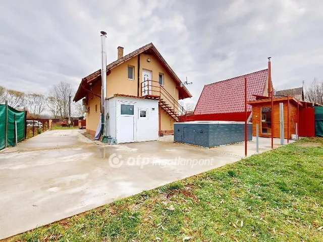 Eladó üdülő és hétvégi ház Levelek 48 nm