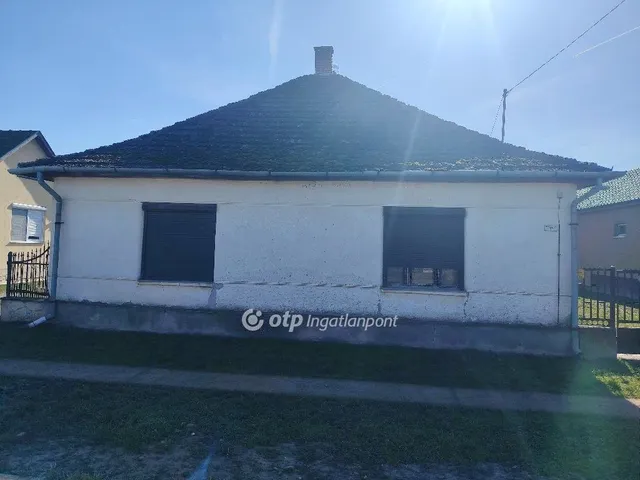 Eladó ház Kölcse 70 nm