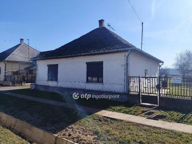Eladó ház Kölcse 70 nm