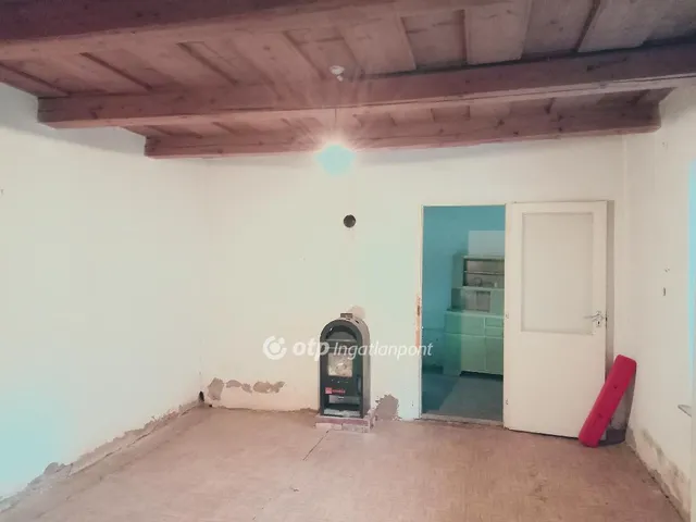 Eladó ház Kömörő 93 nm