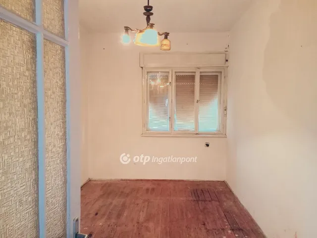 Eladó ház Kömörő 93 nm