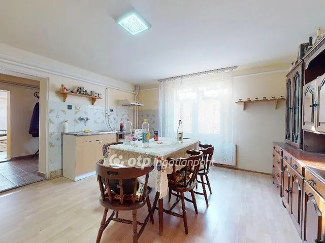 Eladó ház Gégény 164 nm