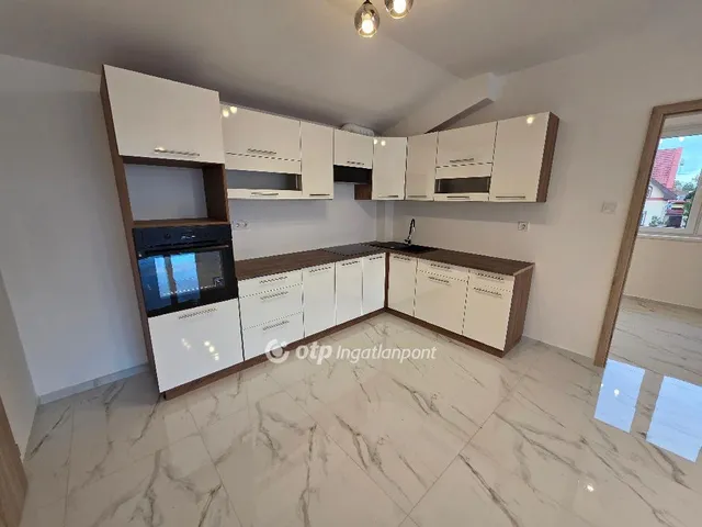 Eladó lakás Hajdúszoboszló 71 nm