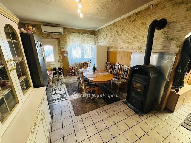 Eladó ház Demecser 90 nm