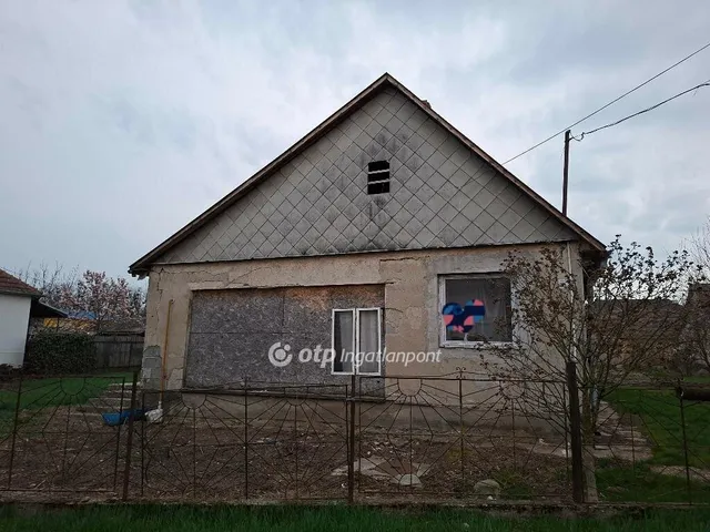 Eladó ház Tiszavasvári 90 nm