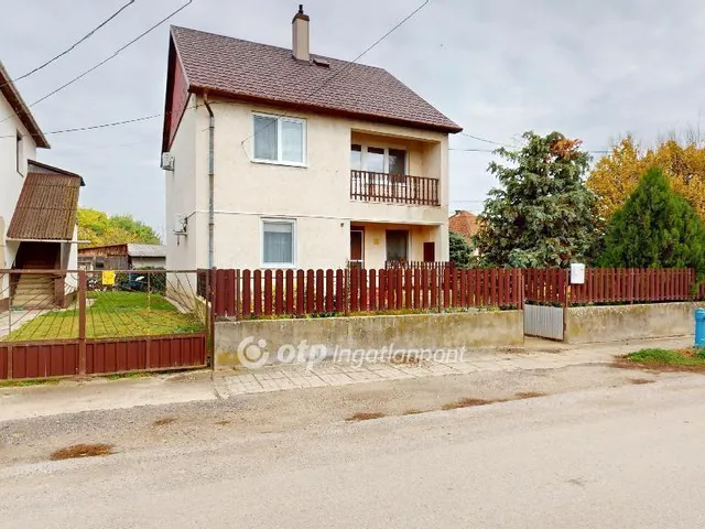 Eladó ház Tiszavasvári 180 nm