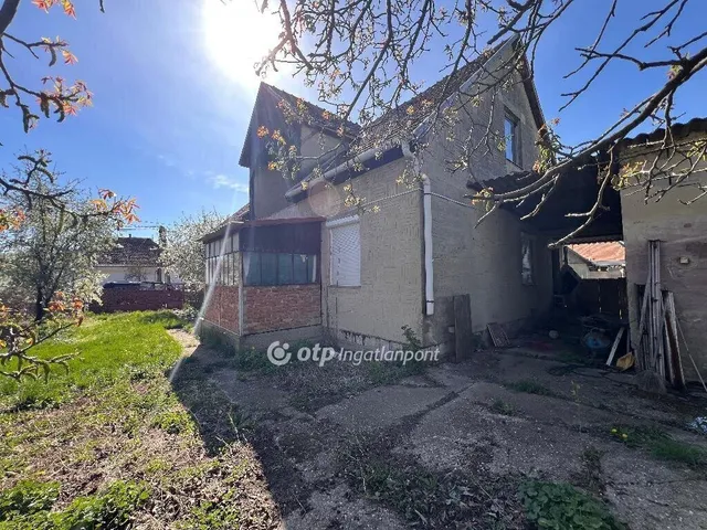 Eladó ház Tiszavasvári 159 nm