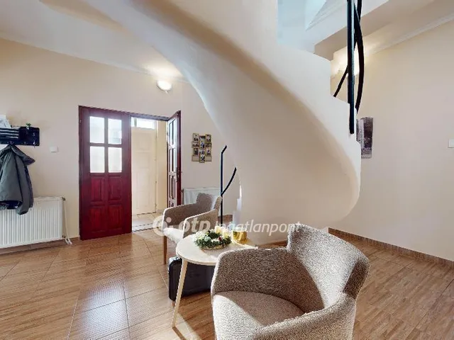 Eladó ház Kálmánháza 225 nm