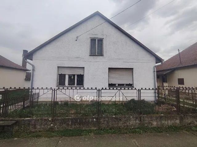 Eladó ház Fehérgyarmat 90 nm
