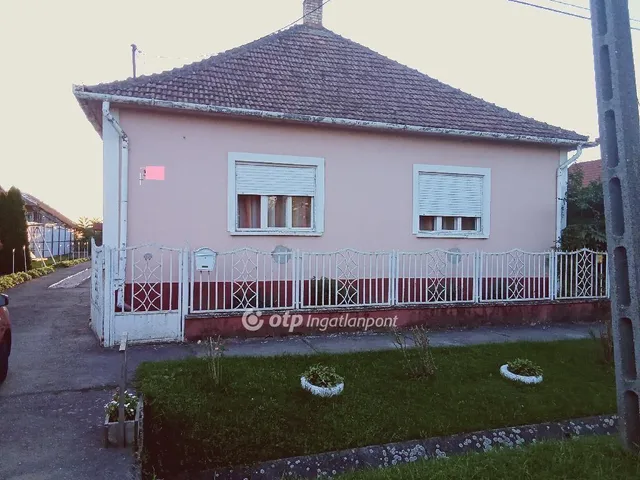 Eladó ház Csegöld 149 nm