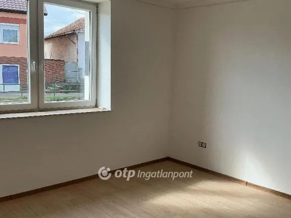 Eladó ház Rakamaz 86 nm