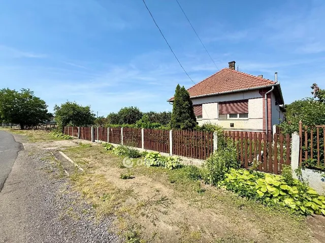 Eladó ház Dombrád 110 nm