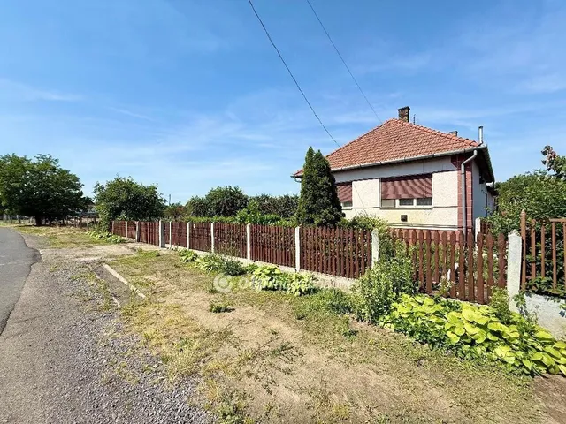 Eladó ház Dombrád 110 nm
