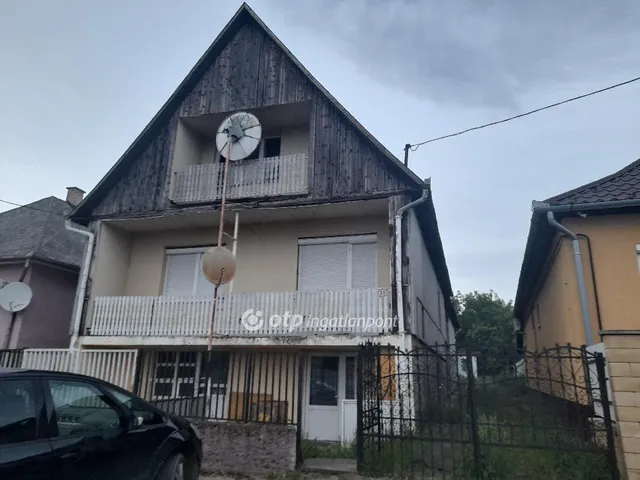 Eladó ház Ajak 164 nm