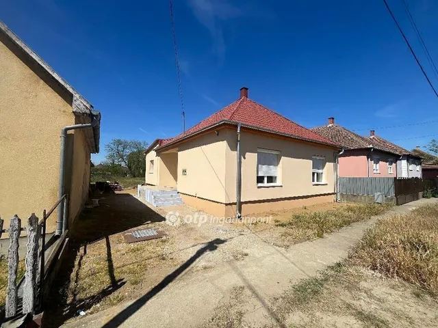 Eladó ház Demecser 107 nm