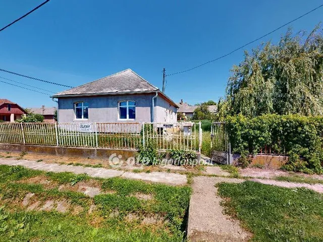 Eladó ház Zsarolyán 120 nm