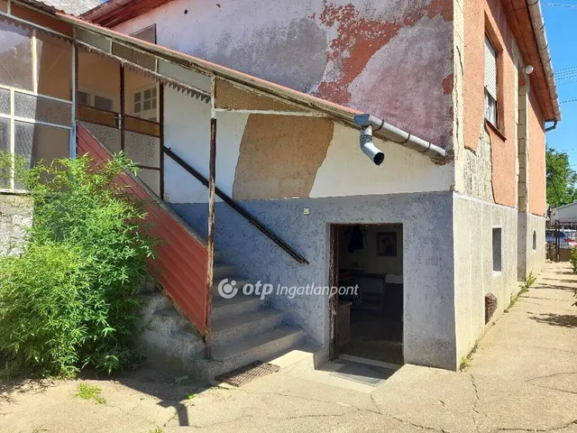 Eladó ház Ajak 162 nm