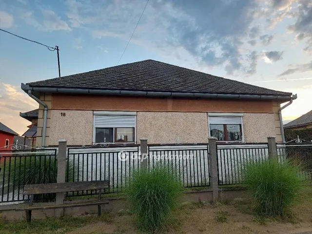 Eladó ház Tiszaszentmárton 118 nm