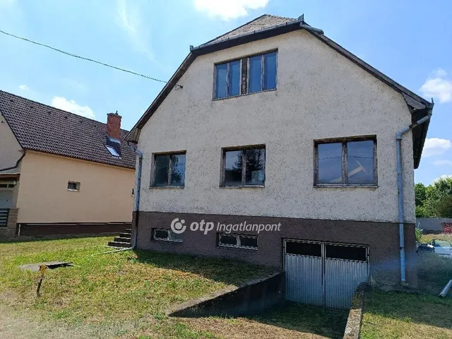 Eladó ház Balkány 218 nm