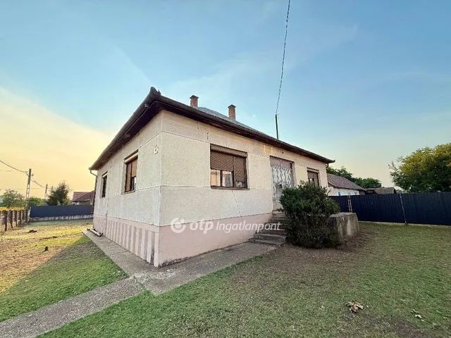Eladó ház Kálmánháza 114 nm