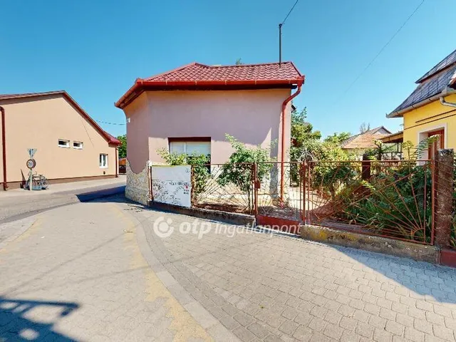 Eladó ház Balkány 72 nm