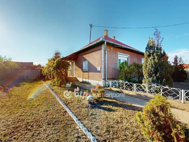 Eladó mezőgazdasági ingatlan Pócspetri 86 nm