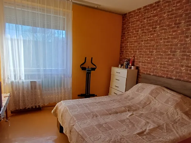 Eladó lakás Pécs, Kertváros, Maléter Pál utca  52 nm