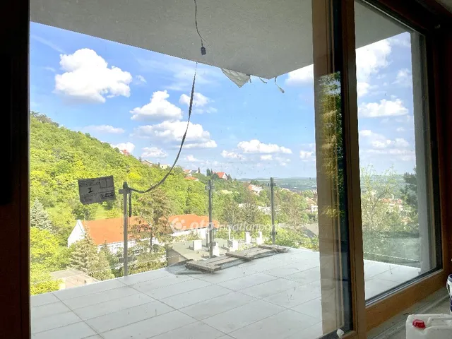 Eladó lakás Pécs 116 nm