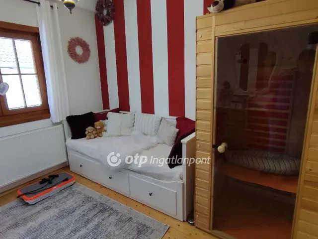 Eladó ház Balatonberény 231 nm