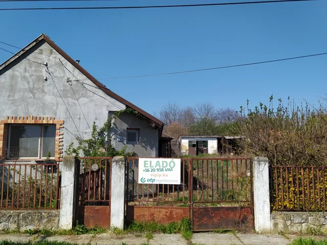 Eladó ház Lánycsók 84 nm