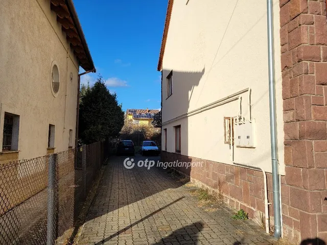 Eladó ház Pécs 260 nm