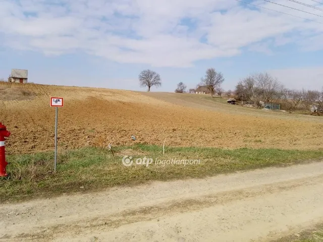 Eladó telek Egerág 2499 nm