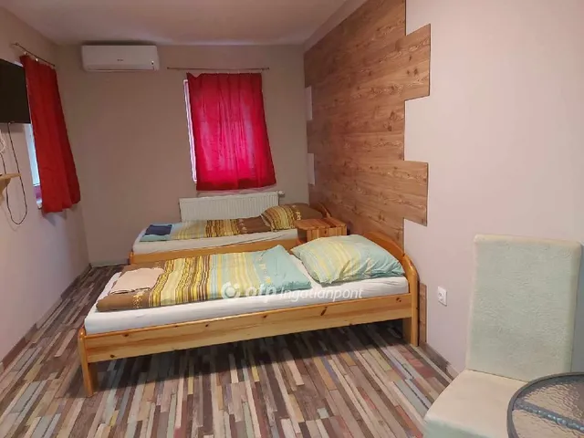 Eladó kereskedelmi és ipari ingatlan Dávod 250 nm