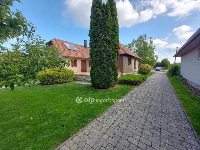 Eladó ház Szajk 136 nm