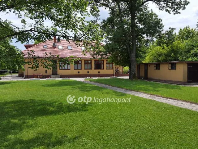 Eladó kereskedelmi és ipari ingatlan Balatonlelle 3125 nm