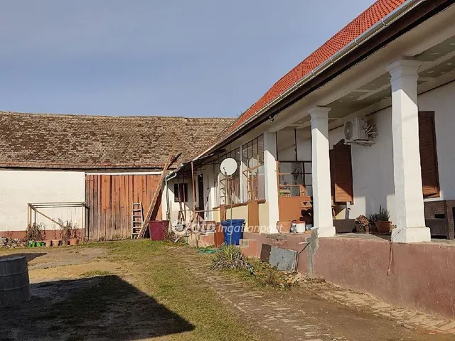 Eladó ház Véménd 130 nm