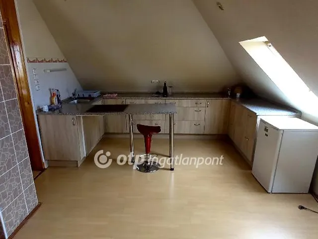 Eladó ház Kozármisleny 230 nm