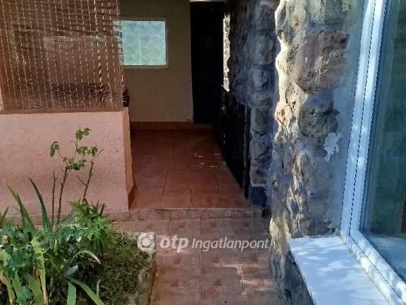 Eladó ház Komló 120 nm