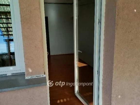 Eladó ház Komló 120 nm