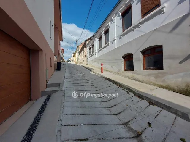 Eladó ház Pécs, Ledina 105 nm