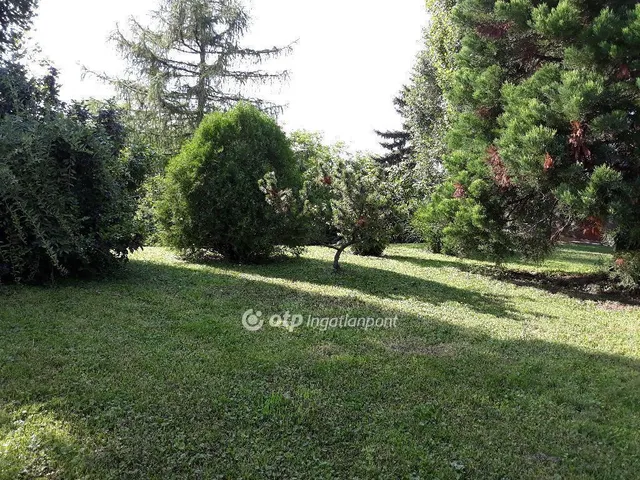 Eladó ház Pogány 250 nm
