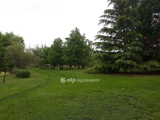 Eladó ház Pogány 250 nm