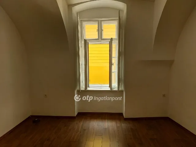 Eladó lakás Pécs 63 nm
