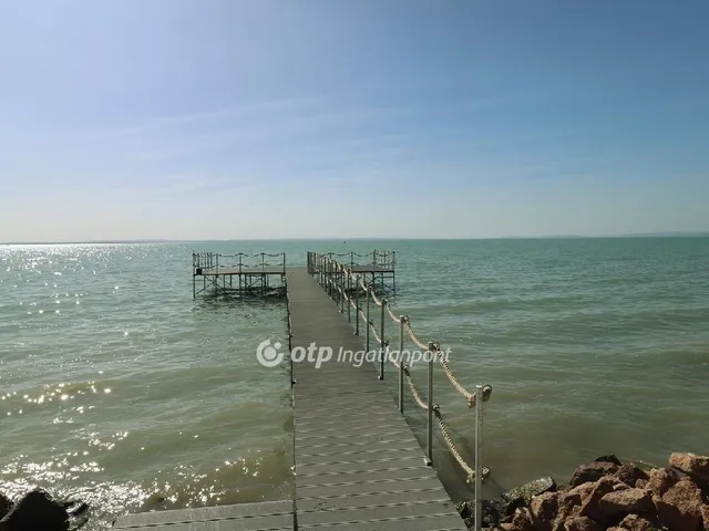 Eladó lakás Balatonakarattya 62 nm