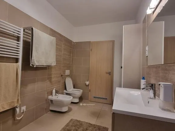Eladó ház Pécs 184 nm