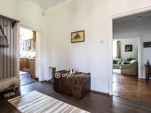 Eladó lakás Komló 98 nm